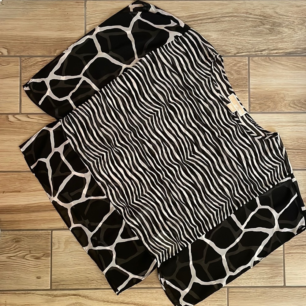 EUC Michael Kors Top